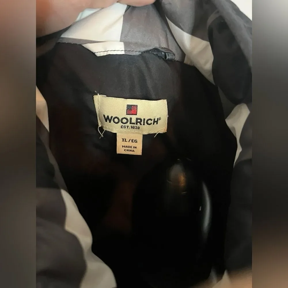 WOOLRICH QUILTED BLACK/WHITE PLAID‎ WINTER CASUAL PUFFER VEST WOMENS SIZE XL
